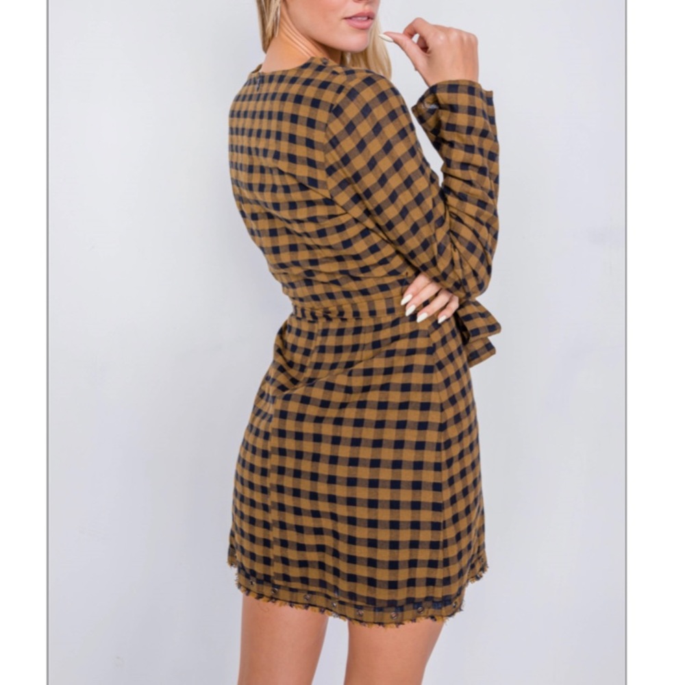 ⭐️S-L⭐️ Mustard and Navy Grommet Dress w/ raw hemline. - Picture 4 of 5